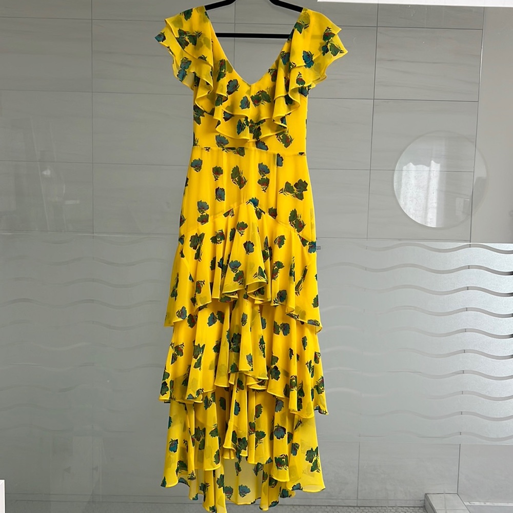 LIKE NEW (worn once!), Yellow WAYFR midi dress in XS or size 2-4